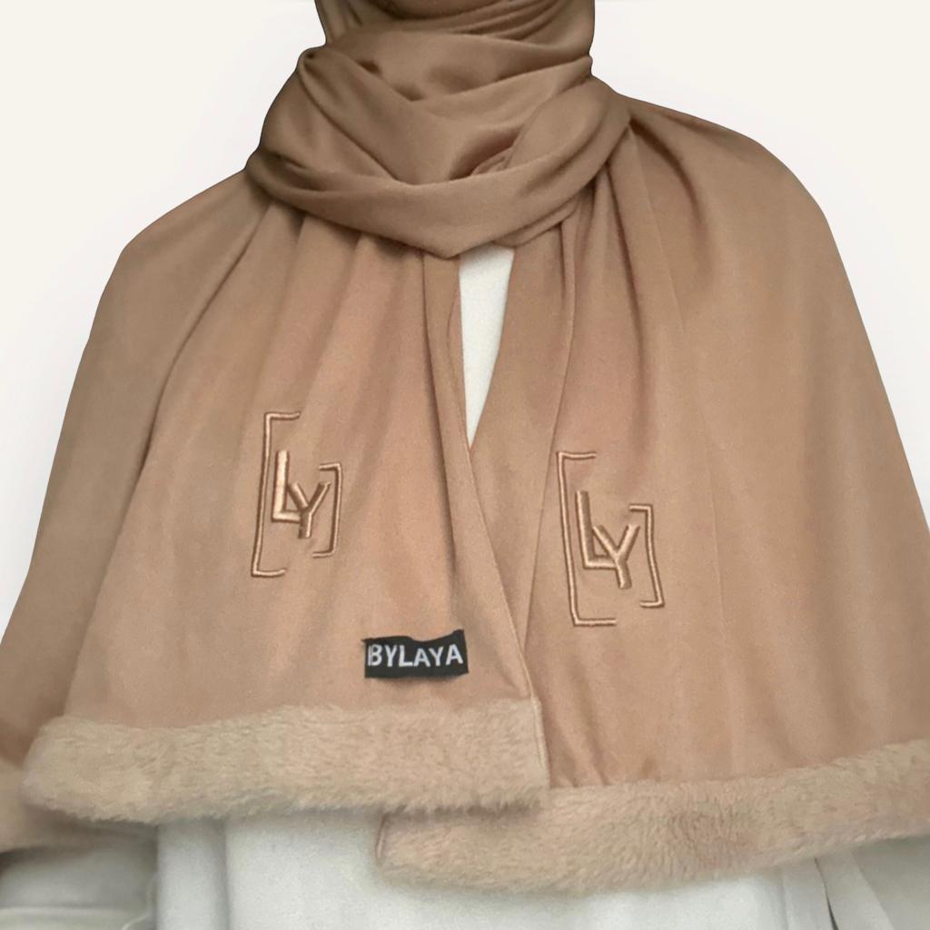 Hijab jersey avec fourrure