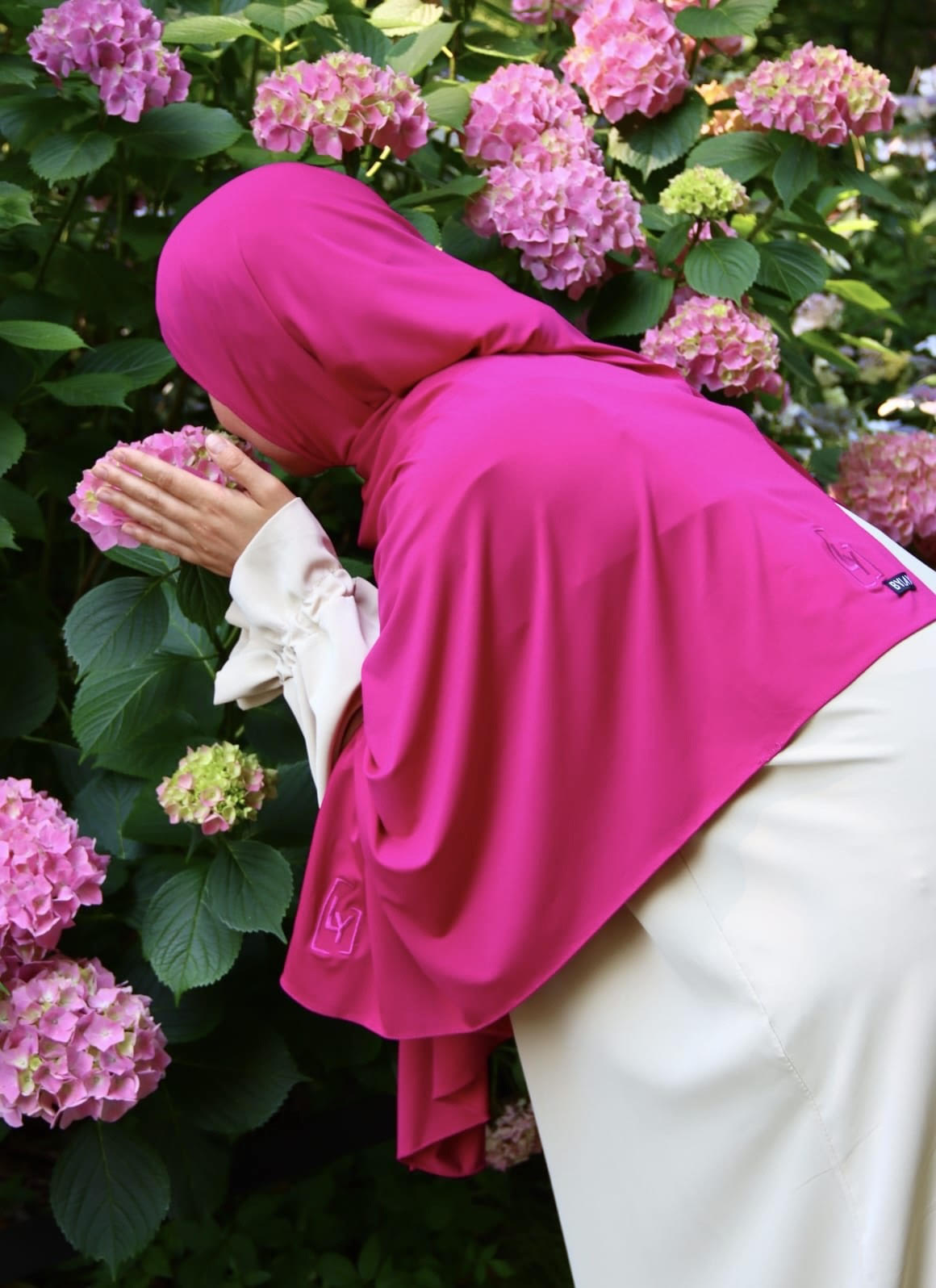 Hijab en jersey premium Fussia & Embroidery